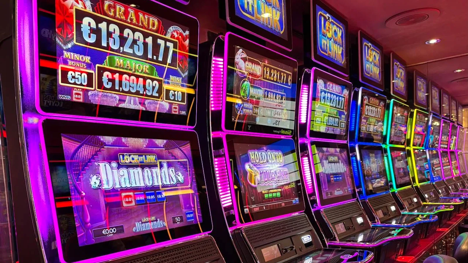 Super Ace Jili Tại Fun88 — RTP 96.8%, Free Spin Và Tại Sao Slot Hoàn WR Nhanh Nhất